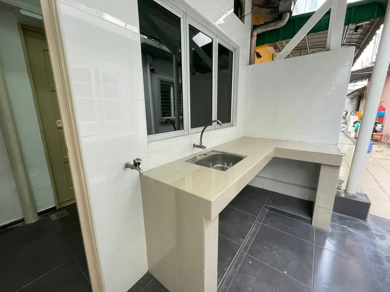 Rumah Teres 2 Tingkat untuk Dijual di Taman Mastiara (Jalan Ipoh) - ChaoLim . - Exterior - PropertyGuru.com.my