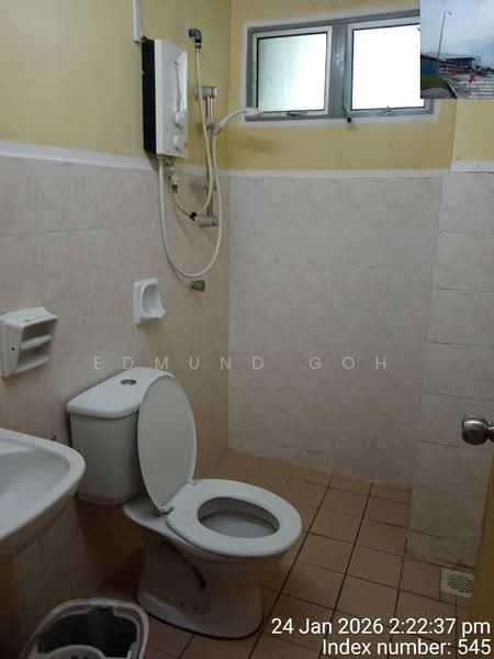 Pangsapuri untuk Disewa di Desa Saujana - Edmund Goh - Bathroom - PropertyGuru.com.my