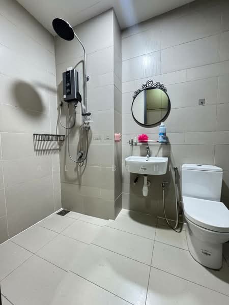 Kondominium untuk Disewa di 16 Quartz Sky Villa - Azli Ibrahim - Bathroom - PropertyGuru.com.my