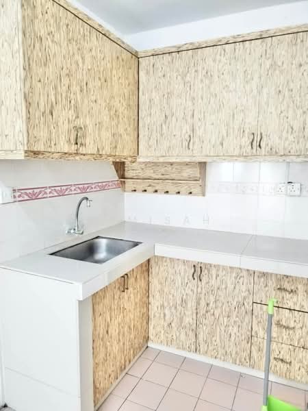 Pangsapuri untuk Disewa di Flora Damansara Apartment - Kamisah Khalid - Kitchen - PropertyGuru.com.my