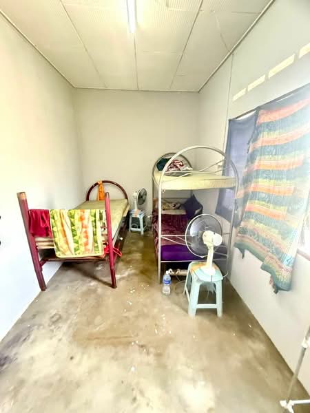 Rumah Teres 2 Tingkat untuk Dijual di Kampung Teluk Panglima Garang (Telok Panglima Garang) - Simon Lee - Bedroom - PropertyGuru.com.my