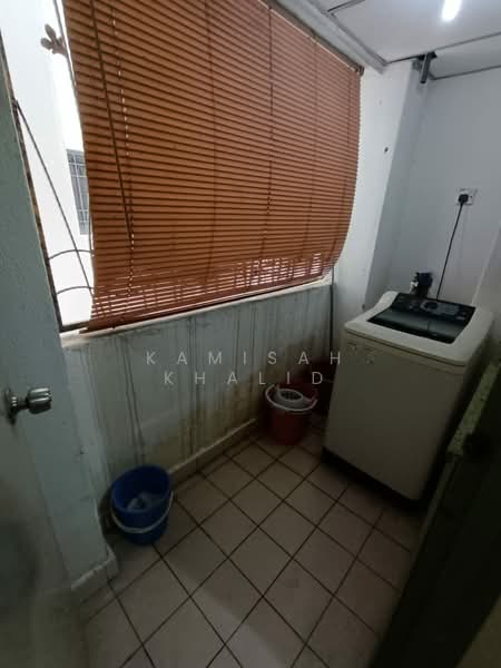 Kondominium untuk Dijual di Kemuncak Shah Alam - Kamisah Khalid - Balcony - PropertyGuru.com.my
