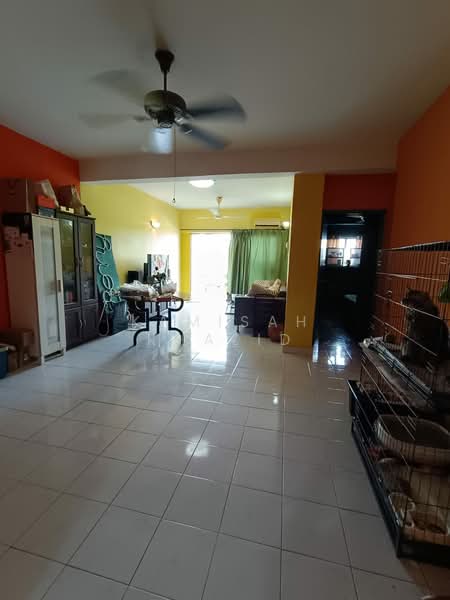 Kondominium untuk Dijual di Kemuncak Shah Alam - Kamisah Khalid - Living Room - PropertyGuru.com.my