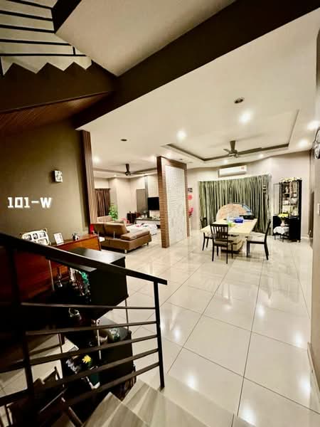 Rumah Banglo untuk Dijual di Taman Bunga Raya (Klang) - Wilson Ng - Living Room - PropertyGuru.com.my