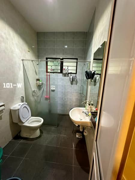 Rumah Banglo untuk Dijual di Taman Bunga Raya (Klang) - Wilson Ng - Bathroom - PropertyGuru.com.my