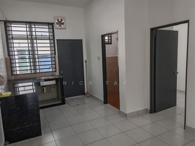 2-storey Terraced House for Sale in Senai (Kulai) - Nick Tay - Kitchen - PropertyGuru.com.my