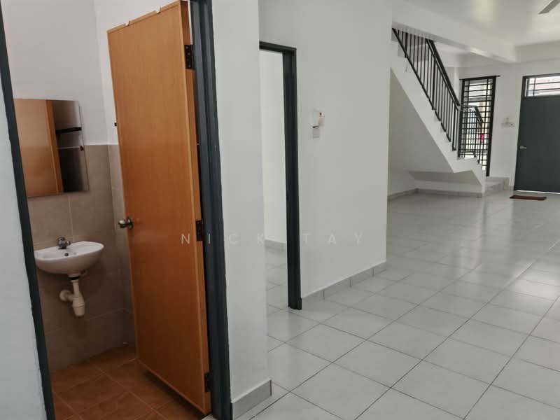 2-storey Terraced House for Sale in Senai (Kulai) - Nick Tay - Bathroom - PropertyGuru.com.my