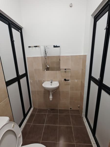 2-storey Terraced House for Sale in Senai (Kulai) - Nick Tay - Bathroom - PropertyGuru.com.my