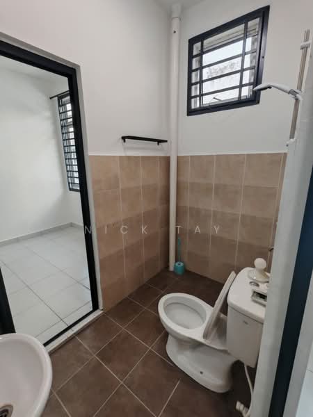 2-storey Terraced House for Sale in Senai (Kulai) - Nick Tay - Bathroom - PropertyGuru.com.my
