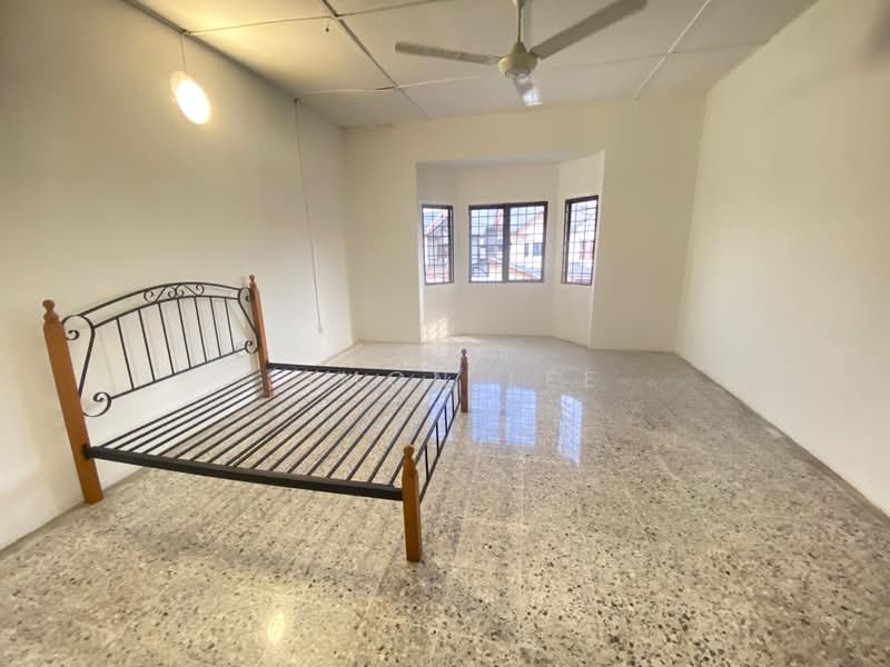 2-storey Terraced House for Sale in Taman Bayu Perdana (Klang) - Simon Lee - Bedroom - PropertyGuru.com.my
