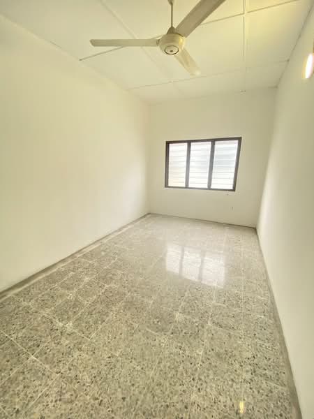 2-storey Terraced House for Sale in Taman Bayu Perdana (Klang) - Simon Lee - Interior - PropertyGuru.com.my