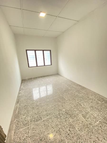 2-storey Terraced House for Sale in Taman Bayu Perdana (Klang) - Simon Lee - Interior - PropertyGuru.com.my
