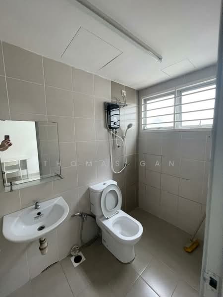 Townhouse for Sale in Bandar Saujana Putra (Tanjong Duabelas) - Thomas Gan - Bathroom - PropertyGuru.com.my