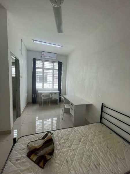 Townhouse for Sale in Bandar Saujana Putra (Tanjong Duabelas) - Thomas Gan - Bedroom - PropertyGuru.com.my