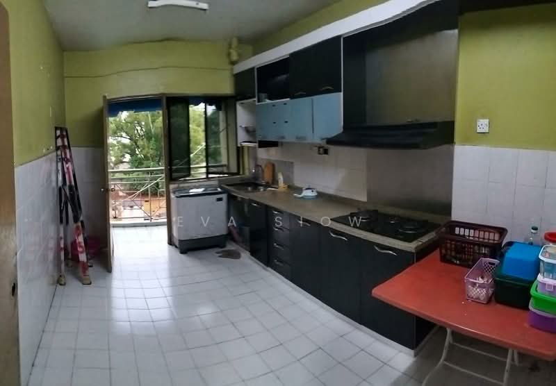 Apartment for Sale at Lily & Jasmine Apartment - Eva Siow - Kitchen - PropertyGuru.com.my