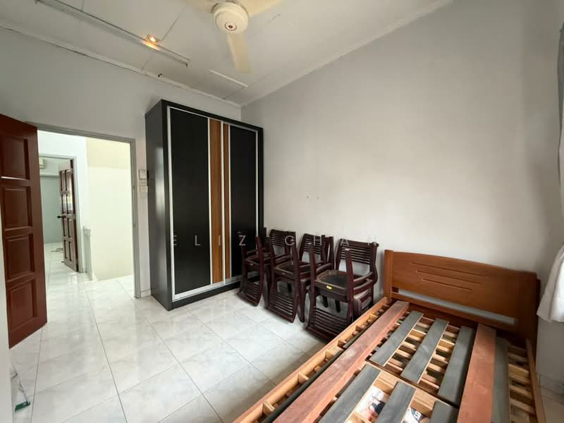 2-storey Terraced House for Sale in Taman Bukit Idaman (Selayang) - Eliz Chan - Bedroom - PropertyGuru.com.my