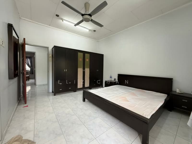 2-storey Terraced House for Sale in Taman Bukit Idaman (Selayang) - Eliz Chan - Bedroom - PropertyGuru.com.my