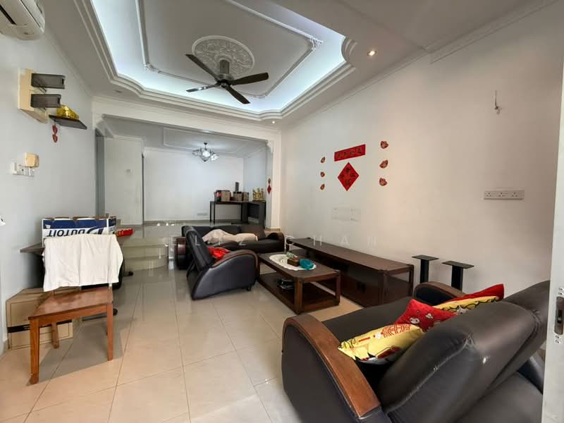 2-storey Terraced House for Sale in Taman Bukit Idaman (Selayang) - Eliz Chan - Living Room - PropertyGuru.com.my