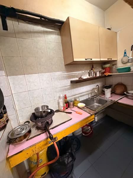 Pangsapuri untuk Dijual di Ixora - Wilson Wong - Kitchen - PropertyGuru.com.my