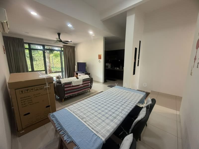 Rumah Teres 2 Tingkat untuk Dijual di Rawang (Selangor) - Tiffany Yang - Living Room - PropertyGuru.com.my