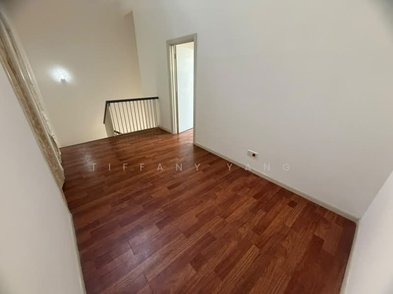 Rumah Teres 2 Tingkat untuk Dijual di Rawang (Selangor) - Tiffany Yang - Upstair Living Hall - PropertyGuru.com.my