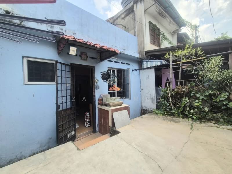 2-storey Terraced House for Sale in Ampang (Selangor) - Izzat Zamros - PropertyGuru.com.my