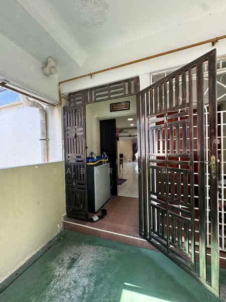 Pangsapuri untuk Dijual di Pangsapuri Mawar Sari - Abid Sabarudin - PropertyGuru.com.my