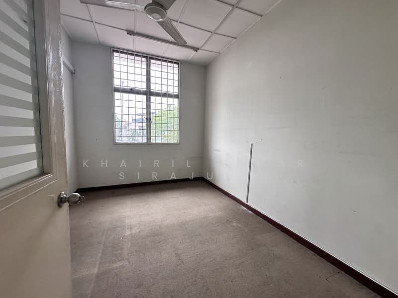 Shop / Office for Rent in SS19 (Subang Jaya) - Khairil Anwar Sirajudin - Interior - PropertyGuru.com.my