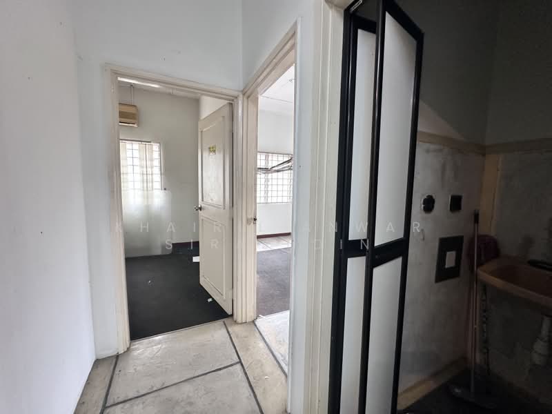 Shop / Office for Rent in SS19 (Subang Jaya) - Khairil Anwar Sirajudin - Interior - PropertyGuru.com.my
