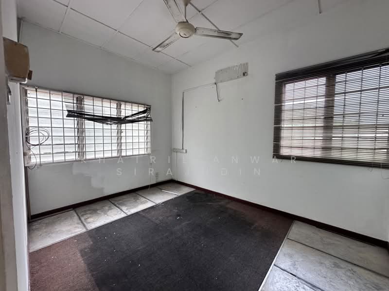 Shop / Office for Rent in SS19 (Subang Jaya) - Khairil Anwar Sirajudin - Interior - PropertyGuru.com.my
