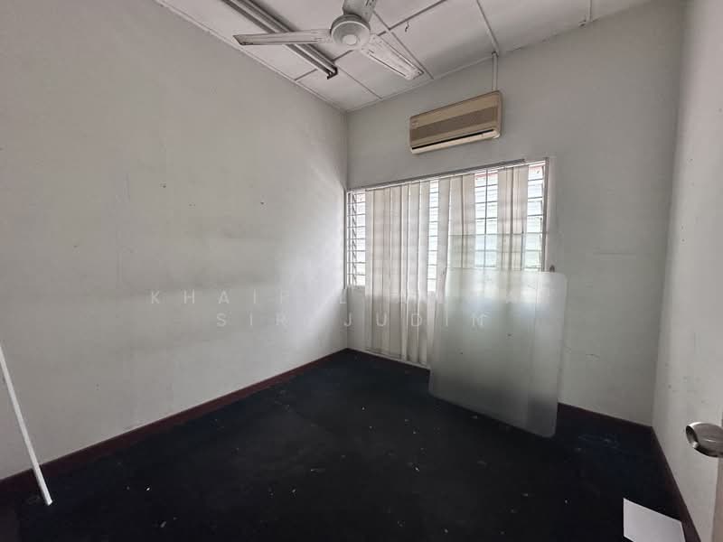 Shop / Office for Rent in SS19 (Subang Jaya) - Khairil Anwar Sirajudin - Interior - PropertyGuru.com.my