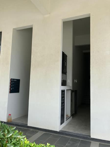 Kedai / Pejabat untuk Dijual di Aspen Vision City (Batu Kawan) - Jeff Tan - Entrance - PropertyGuru.com.my