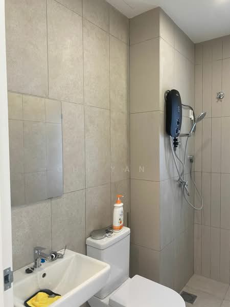 Service Residence for Rent at Kenwingston Avenue - Chi Yan . - Bathroom - PropertyGuru.com.my