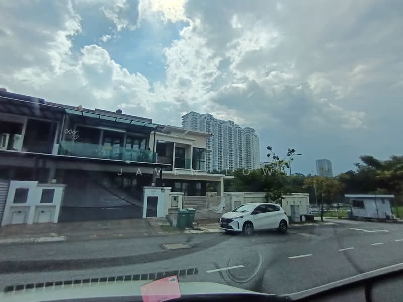 2-storey Terraced House for Sale in Kuchai Lama (Kuala Lumpur) - Javen Low - Exterior - PropertyGuru.com.my