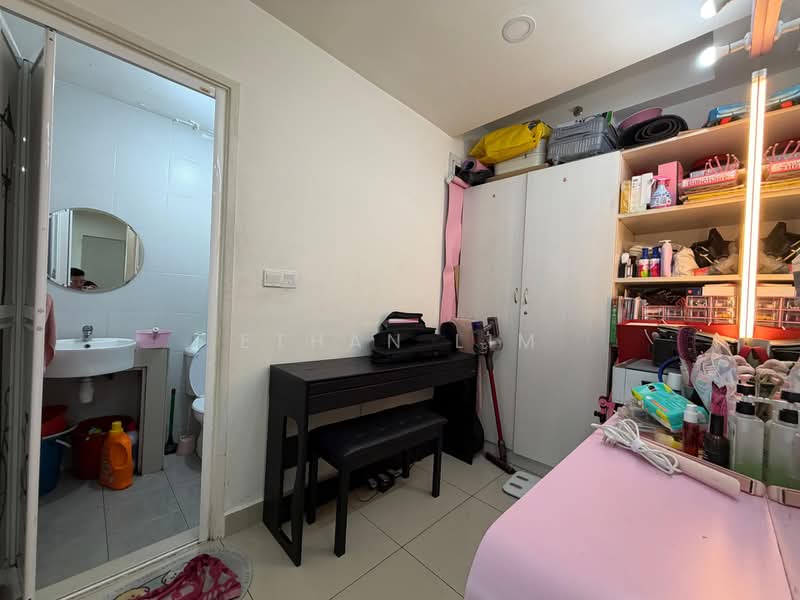 Service Residence for Sale at Austin Suites (Permata Austin) - Ethan Lim - Bathroom - PropertyGuru.com.my