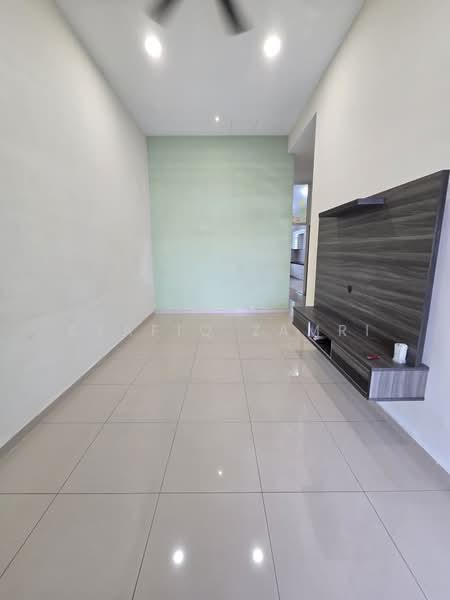 Rumah Teres 1 Tingkat untuk Dijual di Perumahan Padang Permai (Kuantan) - Syafiq Zamri - Living Room - PropertyGuru.com.my