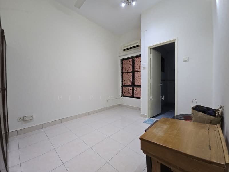 2-storey Terraced House for Sale in Bandar Kinrara Seksyen 6 (Bandar Kinrara) - Henrick Tan - Interior - PropertyGuru.com.my