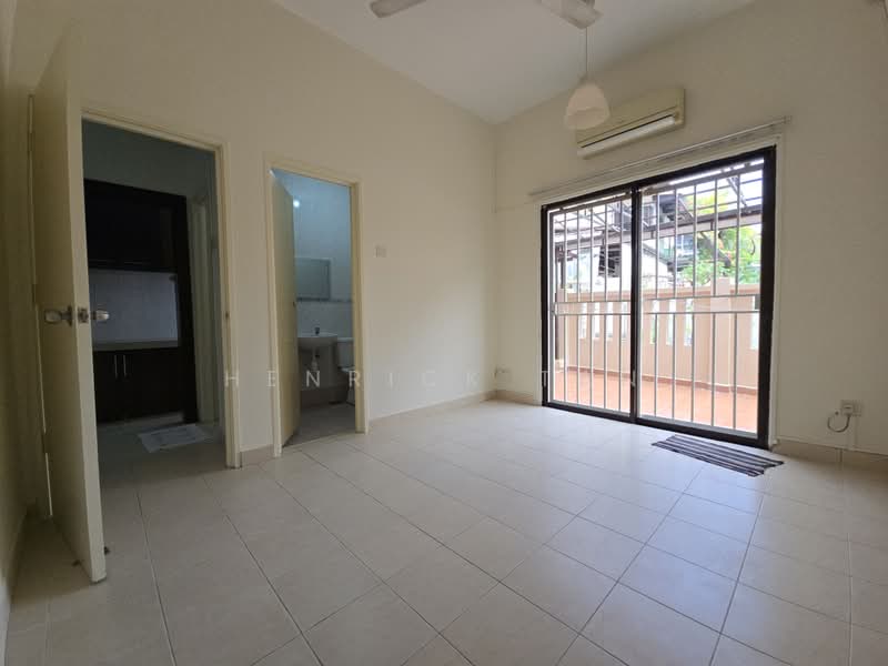 2-storey Terraced House for Sale in Bandar Kinrara Seksyen 6 (Bandar Kinrara) - Henrick Tan - Interior - PropertyGuru.com.my