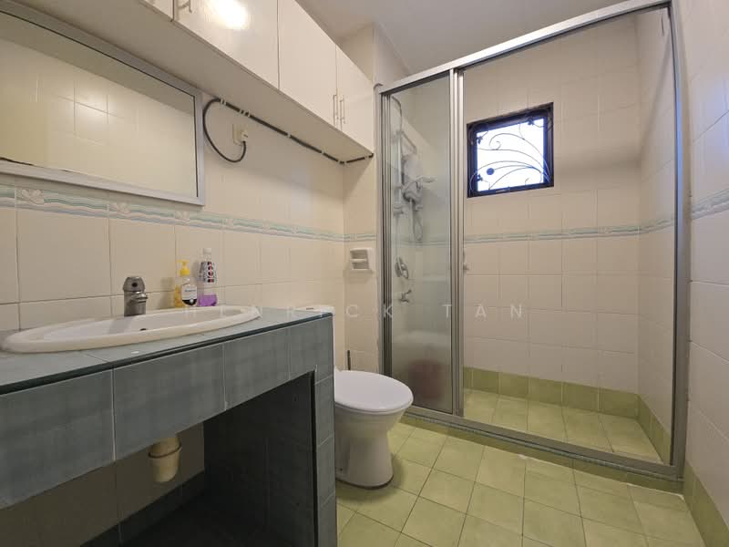 2-storey Terraced House for Sale in Bandar Kinrara Seksyen 6 (Bandar Kinrara) - Henrick Tan - Bathroom - PropertyGuru.com.my