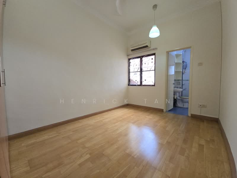 2-storey Terraced House for Sale in Bandar Kinrara Seksyen 6 (Bandar Kinrara) - Henrick Tan - Interior - PropertyGuru.com.my