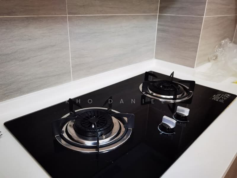 Service Residence for Rent at Gravit8, Klang - Kho Daniel - Kitchen - PropertyGuru.com.my