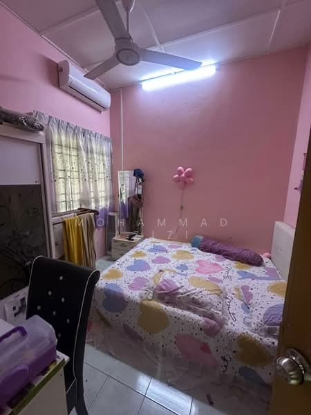 Semi-Detached House for Sale in Taman Segumpas (Mentakab) - Mohammad Azizi - PropertyGuru.com.my