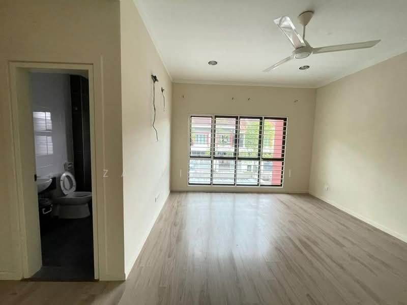 2-storey Terraced House for Rent in Bandar Bukit Raja (Klang) - Zackinn Hoi - Living Room - PropertyGuru.com.my
