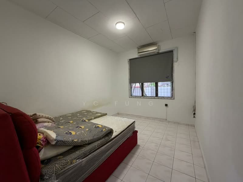 Rumah Teres 1 Tingkat untuk Disewa di Taman Daya (Johor Bahru) - YC Fung - Bedroom - PropertyGuru.com.my