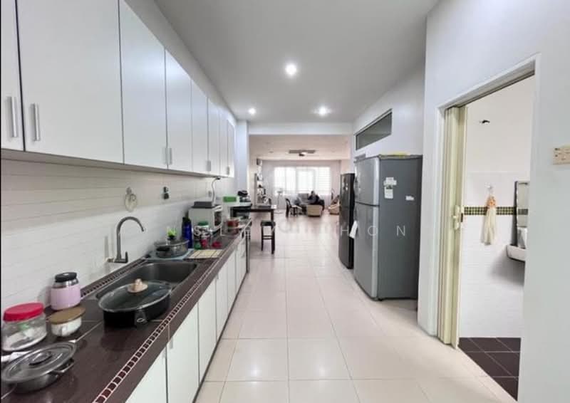 2.5-storey Terraced House for Sale in Bandar Baru Tambun (Tambun) - Ainsley Thong - Kitchen - PropertyGuru.com.my