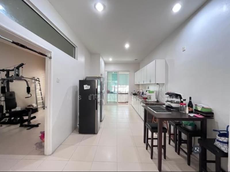 2.5-storey Terraced House for Sale in Bandar Baru Tambun (Tambun) - Ainsley Thong - Kitchen - PropertyGuru.com.my