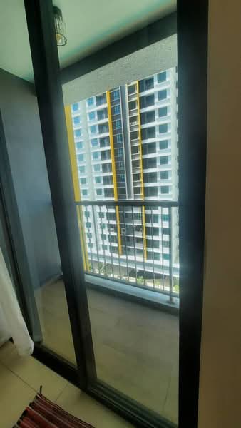 Servis Apartment untuk Disewa di Parkland Residence - Nurul Zyra - Balcony - PropertyGuru.com.my