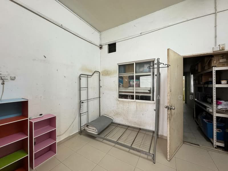 Kedai / Pejabat untuk Disewa di Sri Petaling (Kuala Lumpur) - Noor Aini Bt Ayob - Bedroom - PropertyGuru.com.my