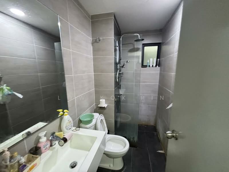 Kondominium untuk Disewa di Platinum Arena - Low Kok Pin - Bathroom - PropertyGuru.com.my