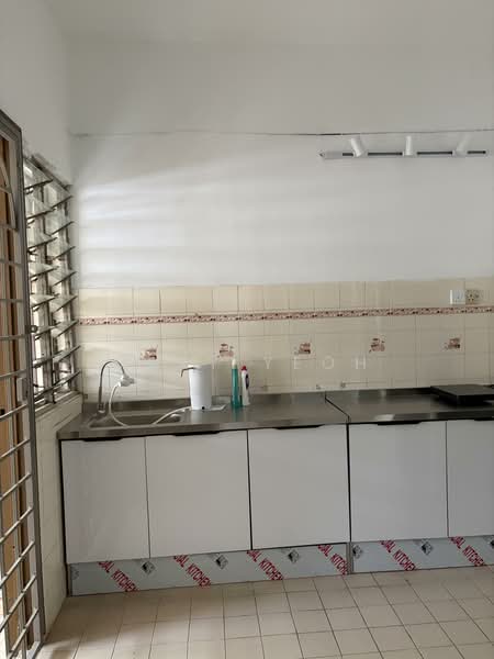 2-storey Terraced House for Rent in Bandar Sunway (Sunway) - Mary Yeoh - Kitchen - PropertyGuru.com.my